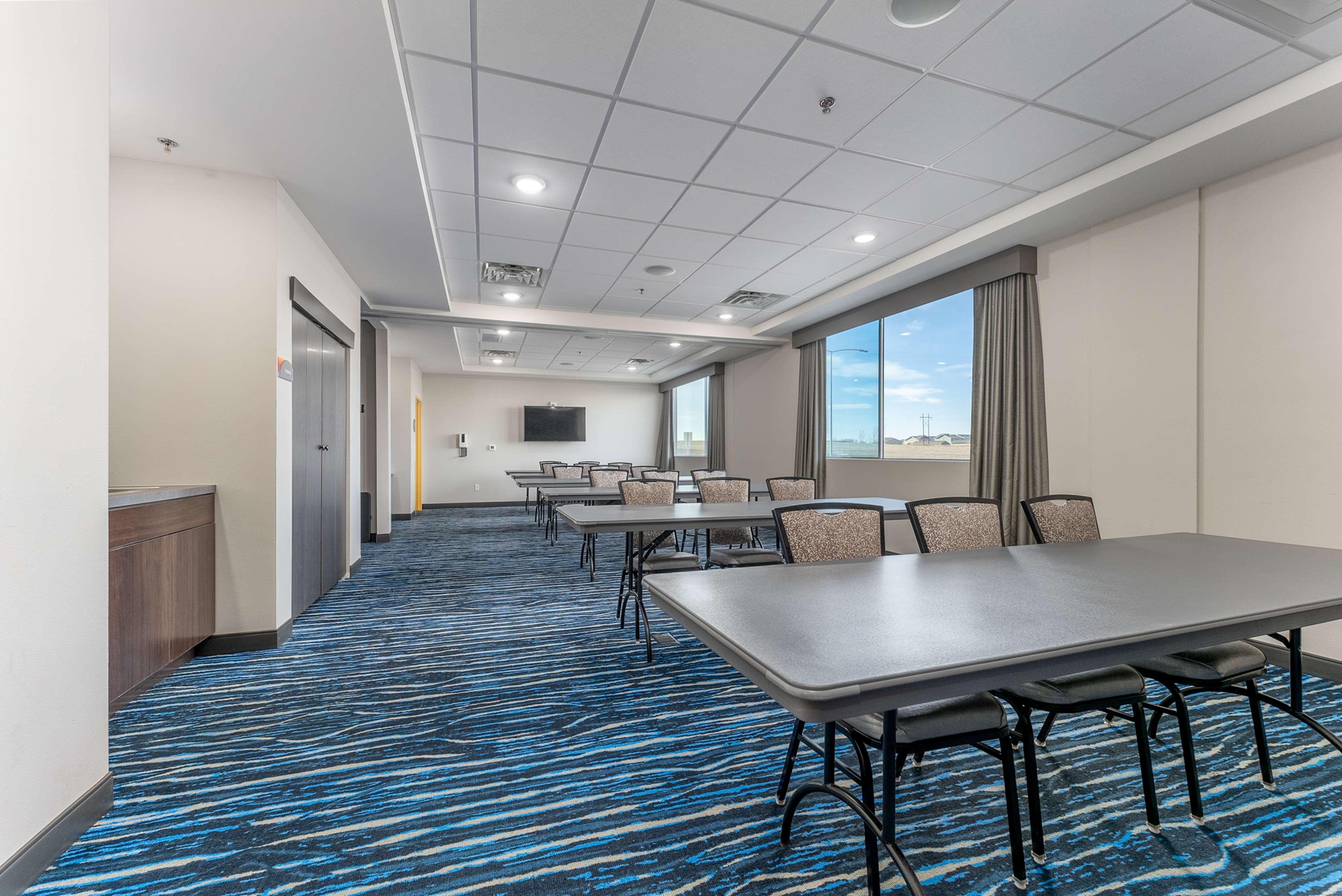 Glo Best Western Dawley Farms In Сиукс Фолс Екстериор снимка